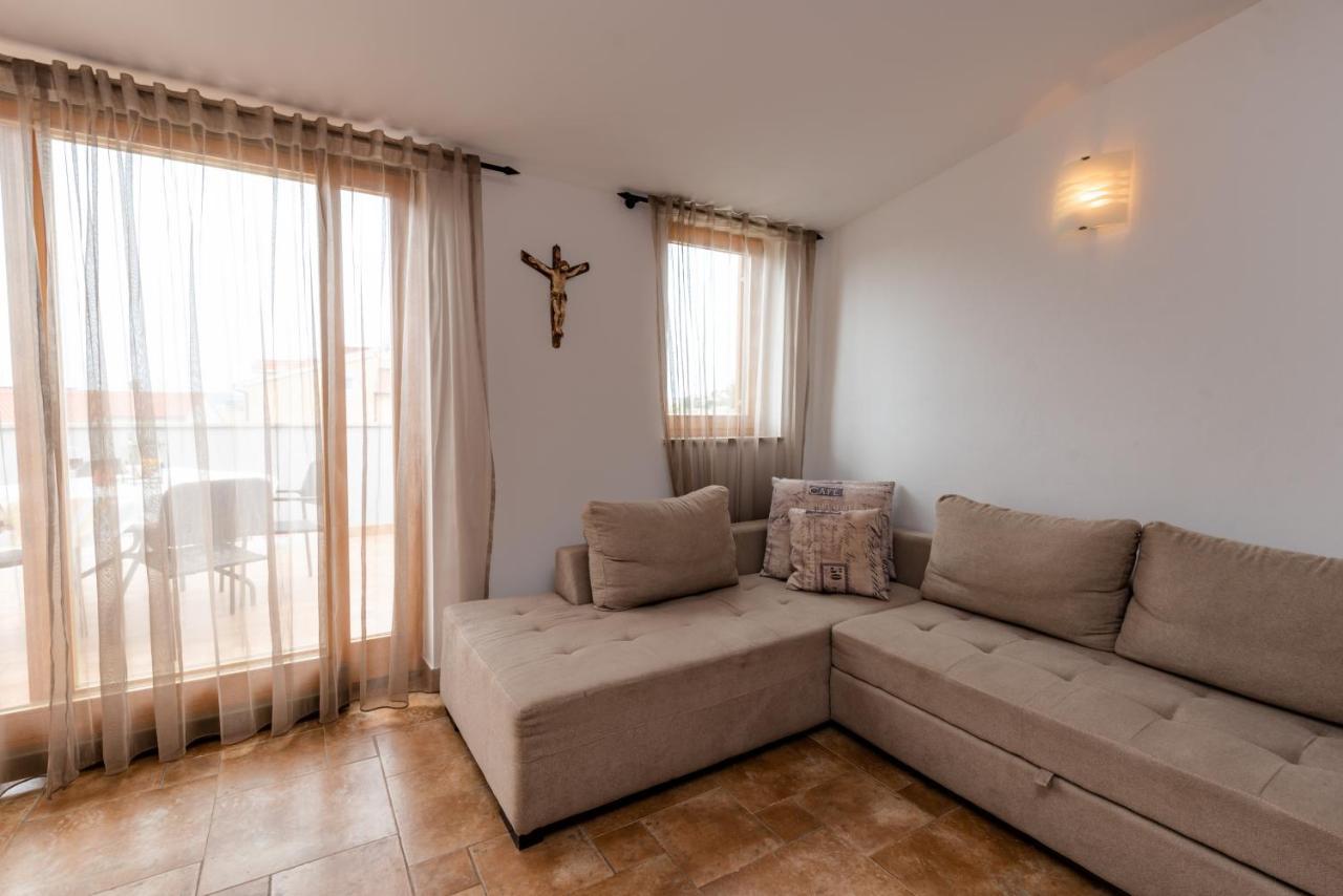 Apartments Smiljanic Tribunj  Bagian luar foto