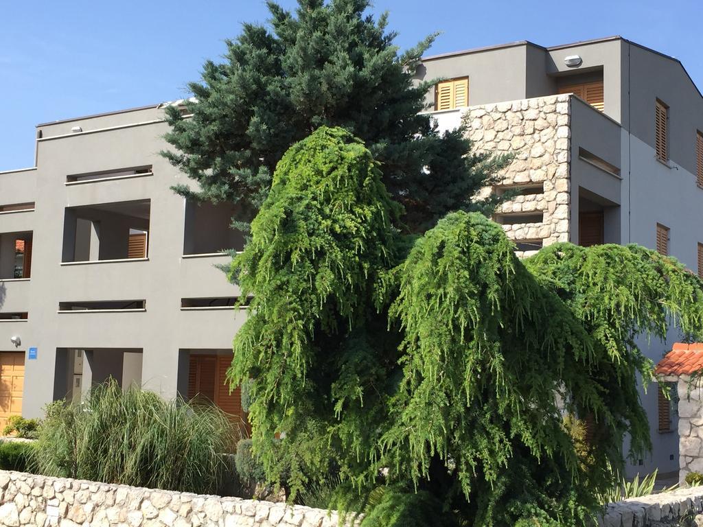 Apartments Smiljanic Tribunj  Ruang foto